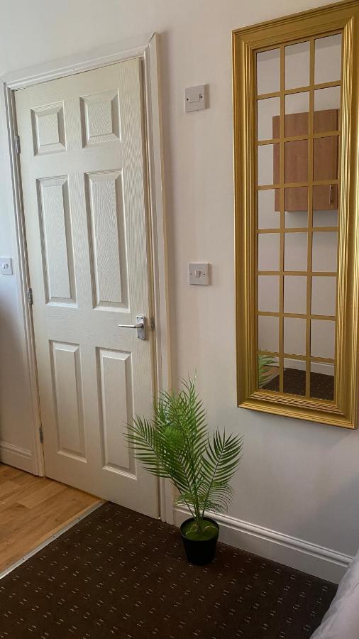 Bv Comfy Studio At Deighton Huddersfield Buitenkant foto